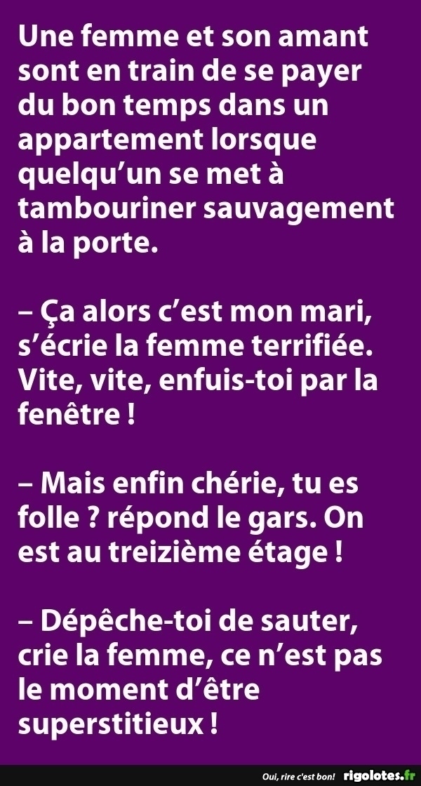 Une Femme Et Son Amant Sont En Train De Se Payer Blagues Et Les